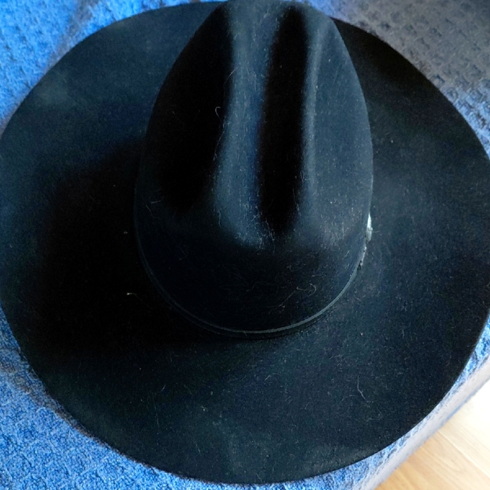Classic Black Men's Hat